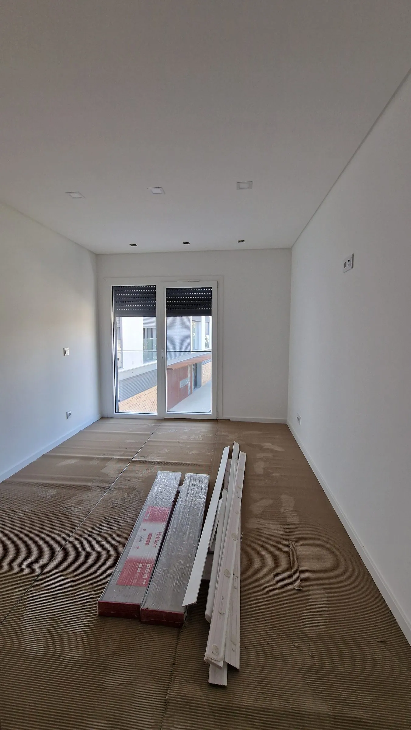 Sala, junto à varanda, antes da obra, Oeiras