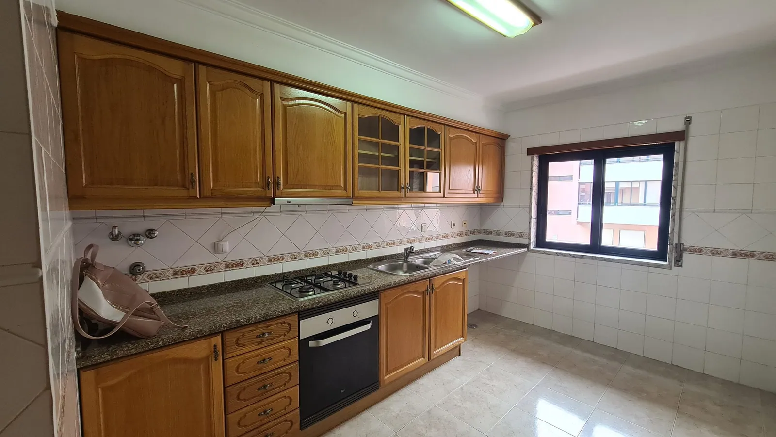 Cozinha terceiro angulo, antes da obra, Lavradio